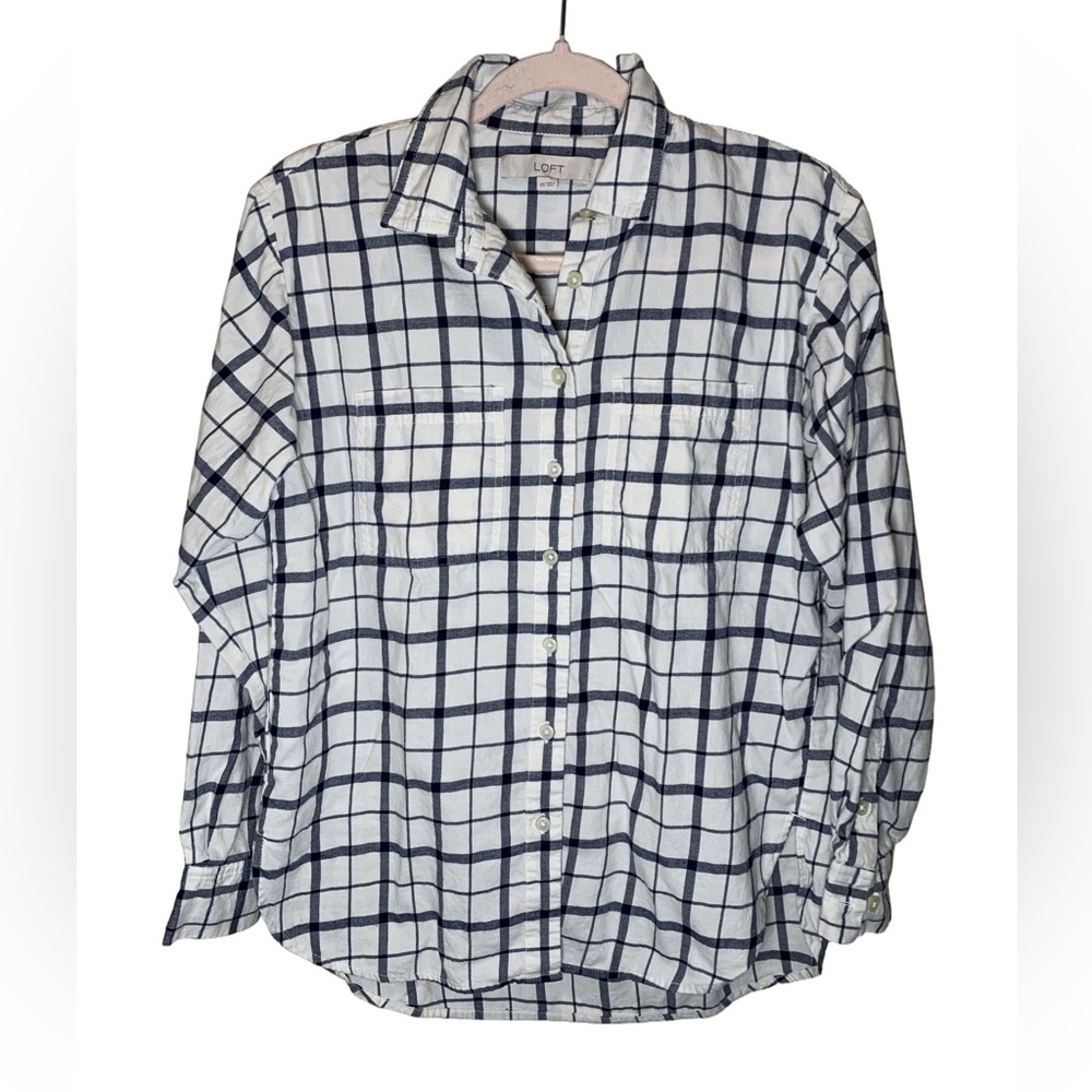 LOFT button down plaid blouse. White/navy blue. Size XS.